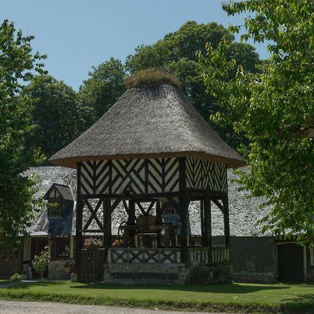 La Ferme Chevalier Hotell Équemauville Exteriör bild