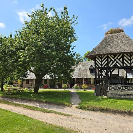 La Ferme Chevalier Hotell Équemauville Exteriör bild