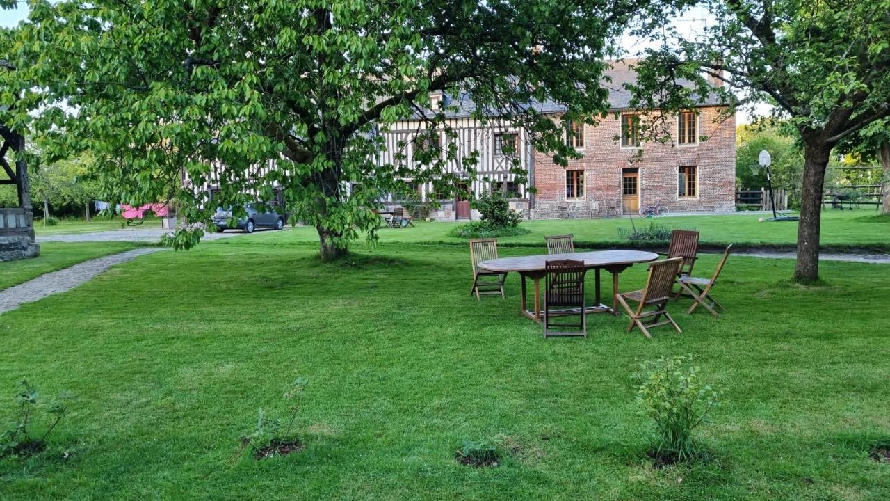 La Ferme Chevalier Hotell Équemauville Exteriör bild