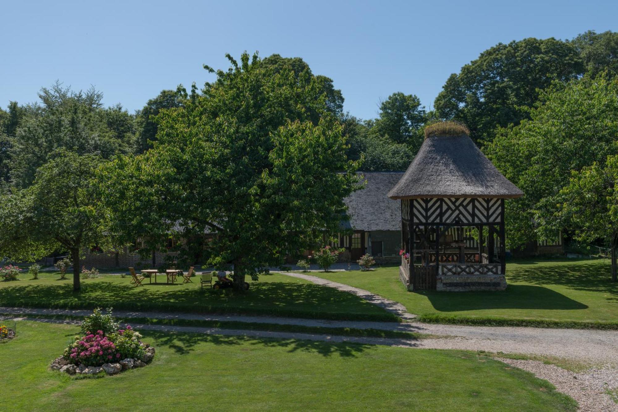 La Ferme Chevalier Hotell Équemauville Exteriör bild