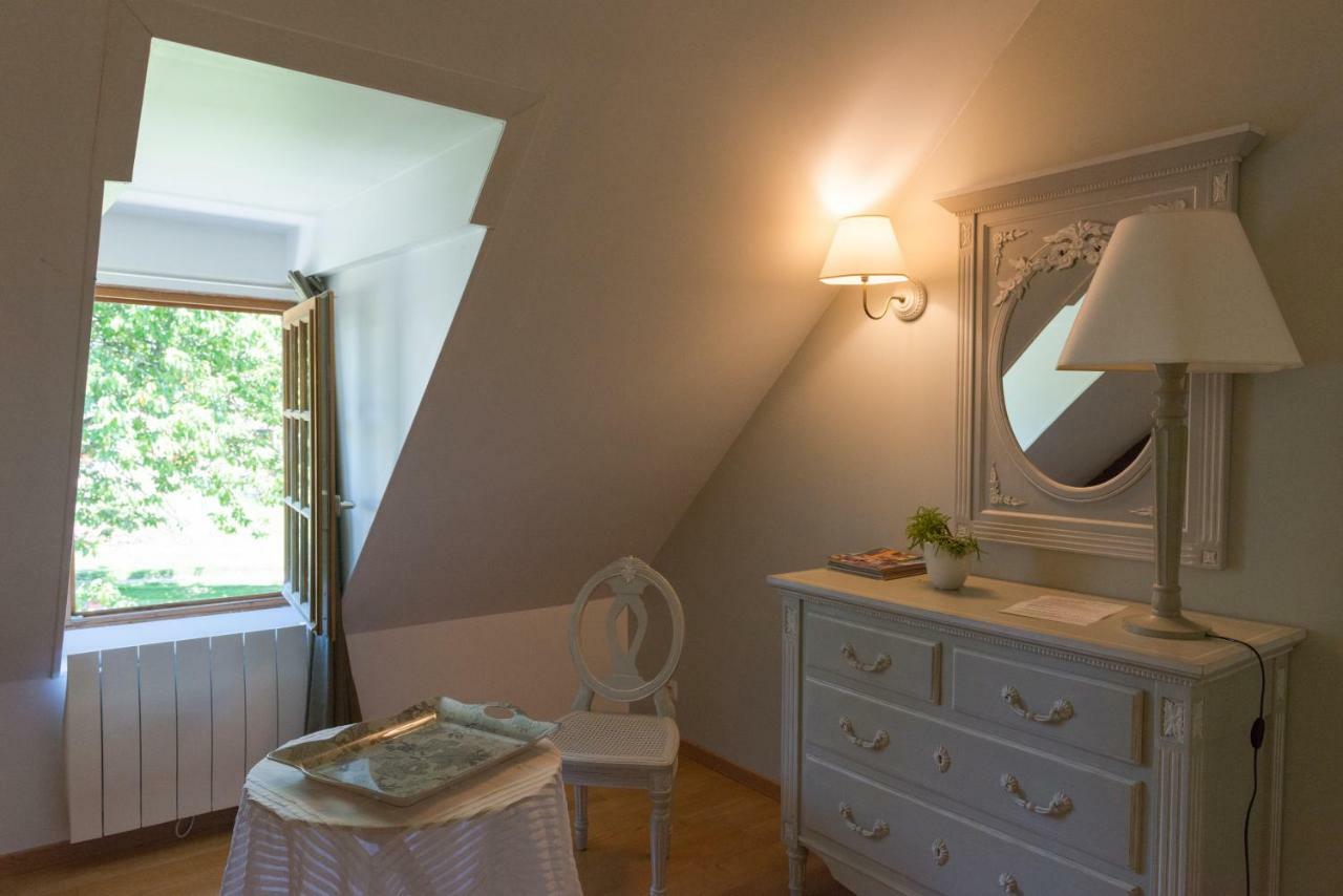 La Ferme Chevalier Hotell Équemauville Exteriör bild